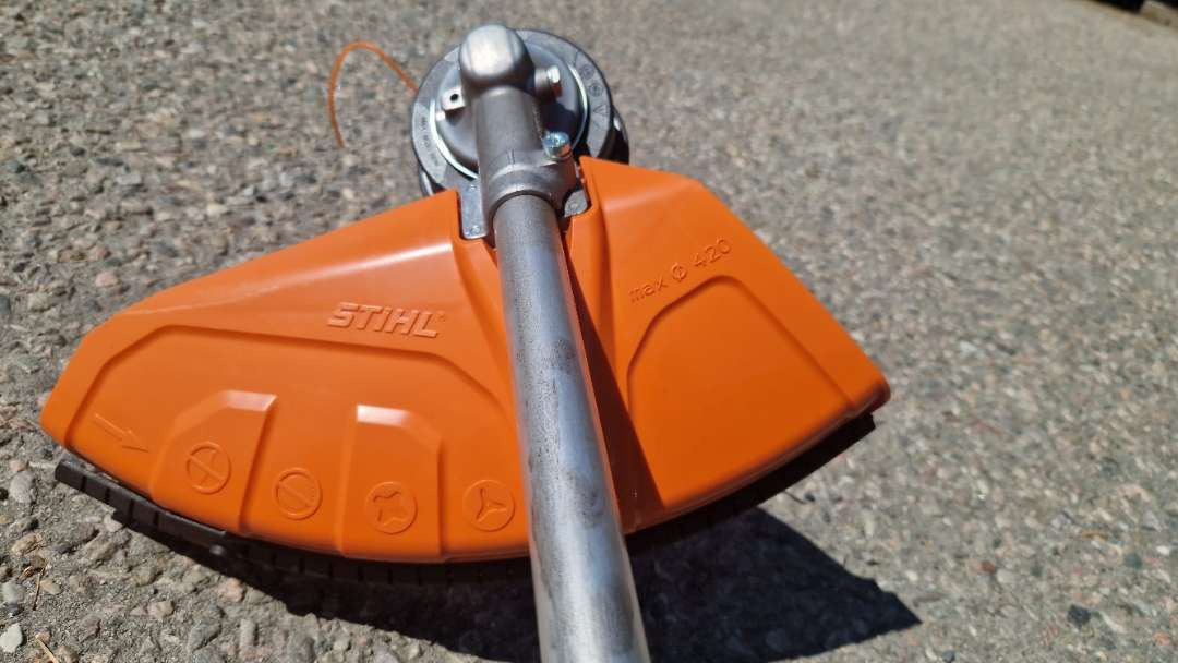 STIHL FSA 130 med AR 3000 ryggsekkbatteri – kraftig og stillegående profftrimmer - Motorradanhänger: das Bild 5 STIHL FSA 130 med AR 3000 ryggsekkbatteri – kraftig og stillegående profftrimmer - Motorradanhänger: das Bild 5
