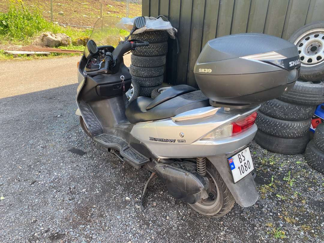 Suzuki Burgman UH 125//Lett MC - Motorradanhänger: das Bild 4 Suzuki Burgman UH 125//Lett MC - Motorradanhänger: das Bild 4