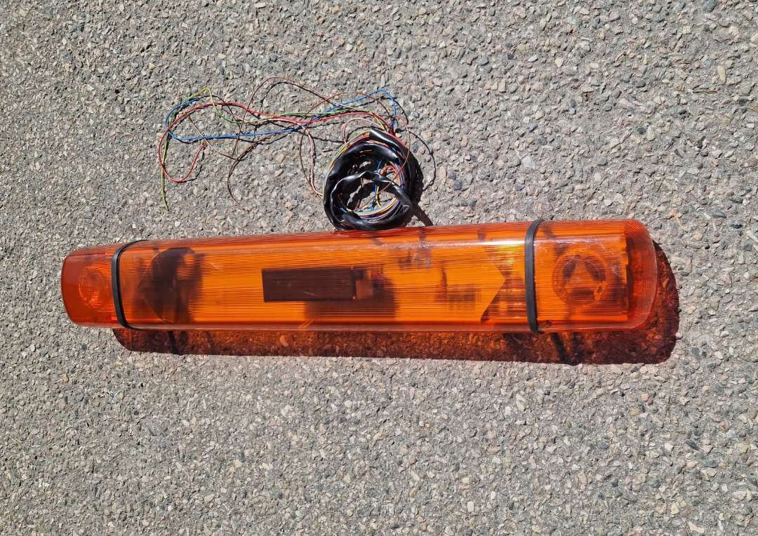 Varsellysbjelke – Puente Serie 3000 (12V / 24V - Motorradanhänger: das Bild 3 Varsellysbjelke – Puente Serie 3000 (12V / 24V - Motorradanhänger: das Bild 3