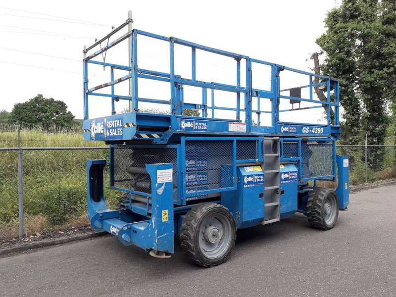 Genie GS 4390 RT | 2008 - Scherenbühne: das Bild 3 Genie GS 4390 RT | 2008 - Scherenbühne: das Bild 3