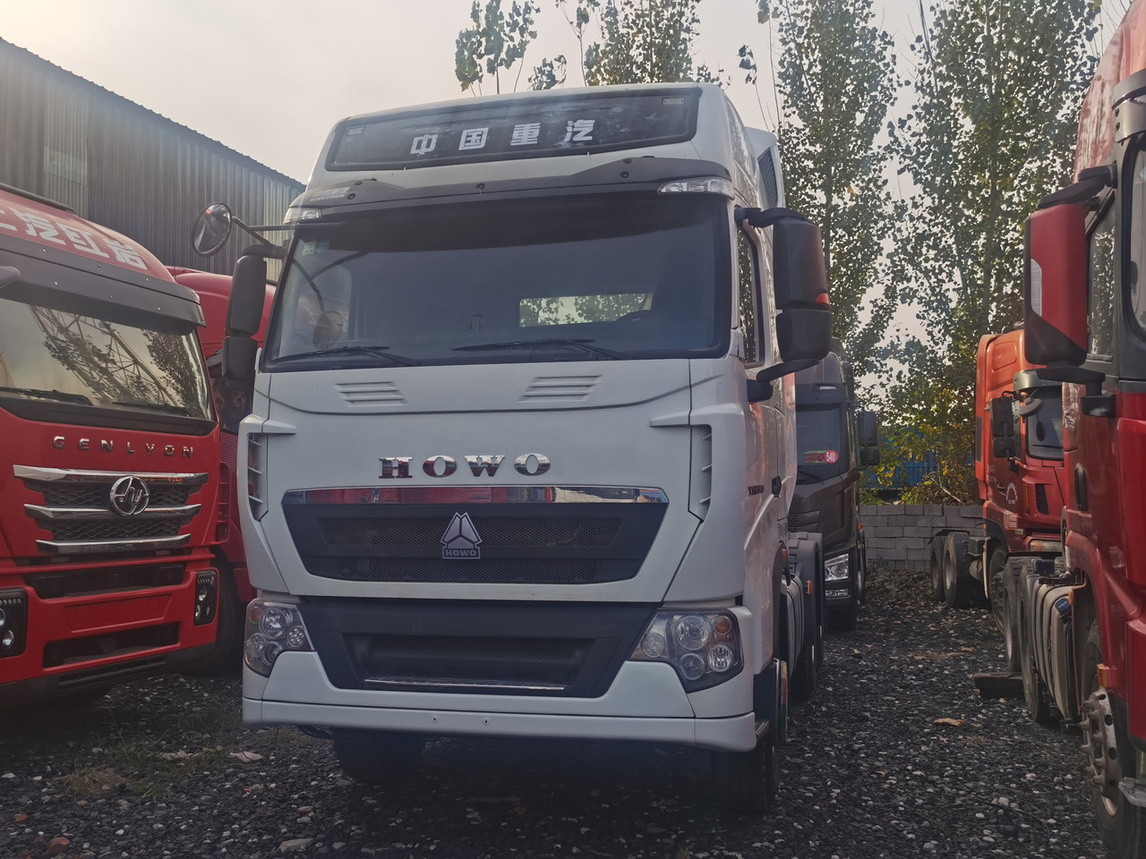 SINOTRUCK HOWO - Sattelzugmaschine: das Bild 2 SINOTRUCK HOWO - Sattelzugmaschine: das Bild 2