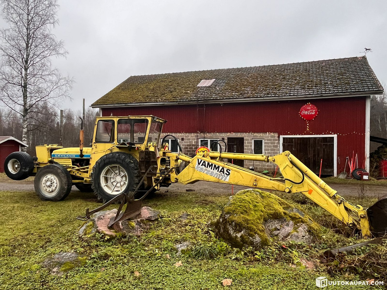 Leyland, Vammas Kersantti, tractor excavator with three buckets and tracks, 1972, Hämeenlinna - Landmaschine: das Bild 4 Leyland, Vammas Kersantti, tractor excavator with three buckets and tracks, 1972, Hämeenlinna - Landmaschine: das Bild 4