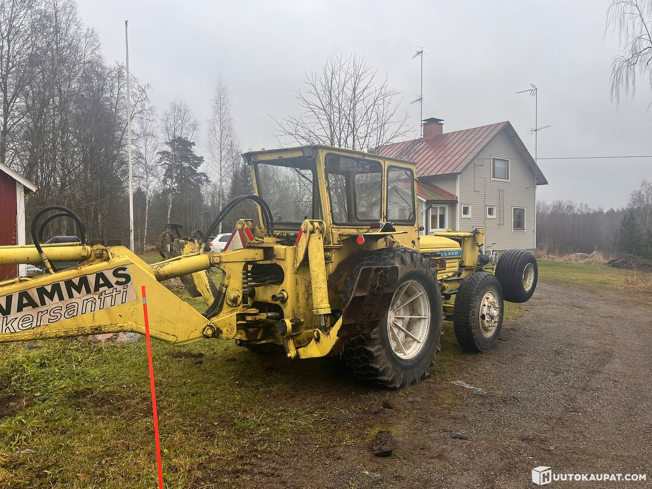 Leyland, Vammas Kersantti, tractor excavator with three buckets and tracks, 1972, Hämeenlinna - Landmaschine: das Bild 5 Leyland, Vammas Kersantti, tractor excavator with three buckets and tracks, 1972, Hämeenlinna - Landmaschine: das Bild 5