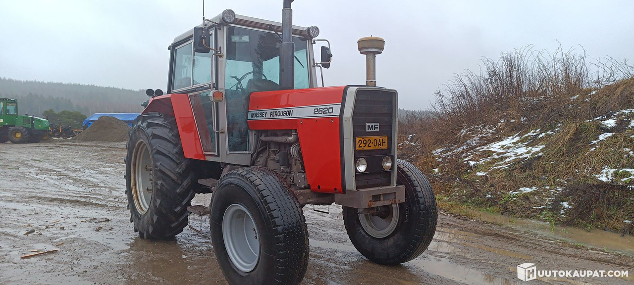 Massey Ferguson 2620, 1986 Traktori, Leppävirta - Traktor: das Bild 2 Massey Ferguson 2620, 1986 Traktori, Leppävirta - Traktor: das Bild 2