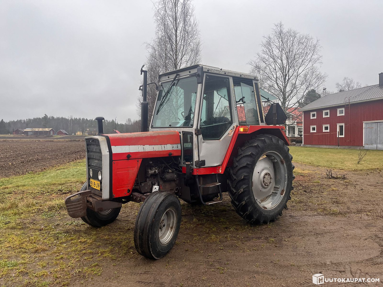 Massey Ferguson 675, tractor, 6,500 h, 1983, Hämeenlinna - Traktor: das Bild 1 Massey Ferguson 675, tractor, 6,500 h, 1983, Hämeenlinna - Traktor: das Bild 1