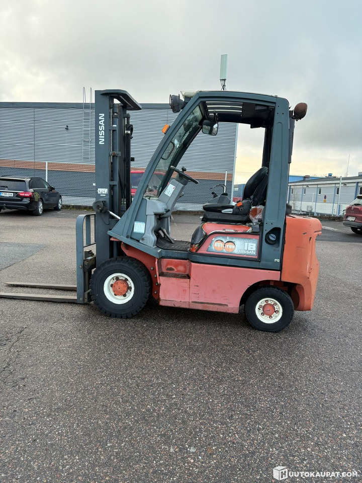 Nissan FD01A18Q, 2000 Forklift, Tampere - Dieselstapler: das Bild 3 Nissan FD01A18Q, 2000 Forklift, Tampere - Dieselstapler: das Bild 3