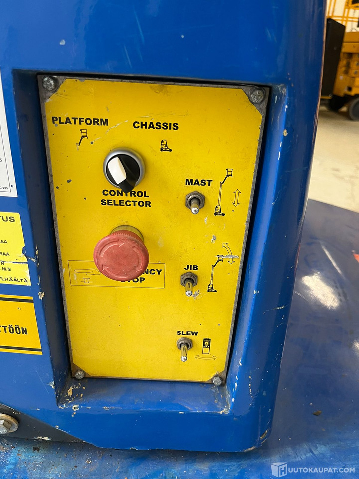 UpRight MB 26, 2002 Kuukulkija, Vantaa - Teleskopmastbühne: das Bild 5 UpRight MB 26, 2002 Kuukulkija, Vantaa - Teleskopmastbühne: das Bild 5