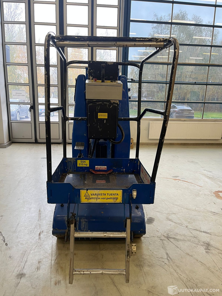 UpRight MB 26, 2002 Kuukulkija, Vantaa - Teleskopmastbühne: das Bild 3 UpRight MB 26, 2002 Kuukulkija, Vantaa - Teleskopmastbühne: das Bild 3