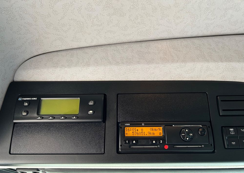 Kühlkoffer LKW Mercedes-Benz Antos 1824 THERMO King DRZWI + winda + 2x drzwi boczne / 8.3m / z Holandii / KLIMA LEKKI / Axor man Tgm T1000-R: das Bild 18