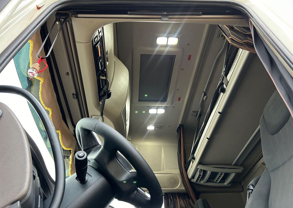 DAF XF 480 OKAZJA 2020 SSC TOP STANDARD / DUŻE KOTŁY / z Polski / jeden właściciel super zadbane SERWISOWANE - Sattelzugmaschine: das Bild 5 DAF XF 480 OKAZJA 2020 SSC TOP STANDARD / DUŻE KOTŁY / z Polski / jeden właściciel super zadbane SERWISOWANE - Sattelzugmaschine: das Bild 5