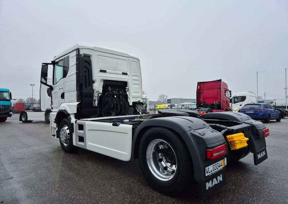 MAN TGS 18.400 NAUKA JAZDY STANDARD 4x2 / TGX 18.360 400 510 460 500 TOP STAN / ŚWIEŻO SPROWADZONY - Sattelzugmaschine: das Bild 5 MAN TGS 18.400 NAUKA JAZDY STANDARD 4x2 / TGX 18.360 400 510 460 500 TOP STAN / ŚWIEŻO SPROWADZONY - Sattelzugmaschine: das Bild 5