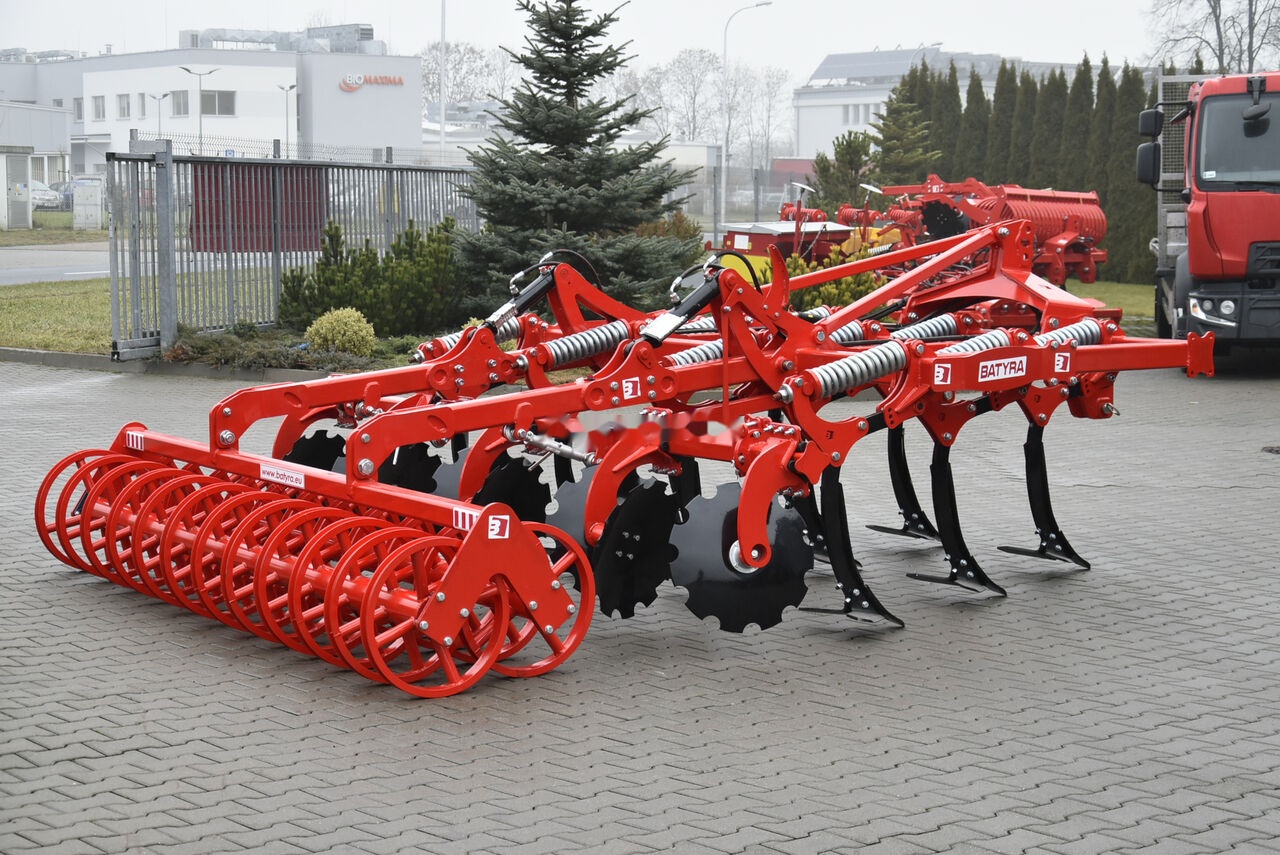 New Batyra, Select bezorkowy 3,0m - Technik für Bodenbearbeitung: das Bild 5 New Batyra, Select bezorkowy 3,0m - Technik für Bodenbearbeitung: das Bild 5