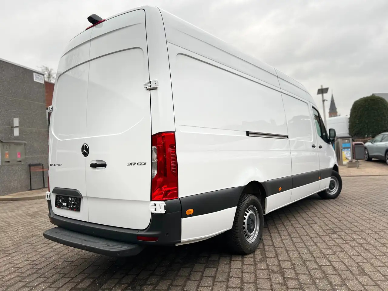 Mercedes-Benz Sprinter 317 L3H2 (37.000ex) 9G-TRONIC CAMERA PTS MBUX - Kastenwagen: das Bild 4 Mercedes-Benz Sprinter 317 L3H2 (37.000ex) 9G-TRONIC CAMERA PTS MBUX - Kastenwagen: das Bild 4