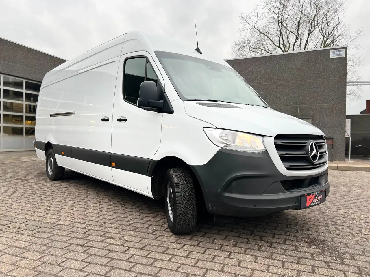 Mercedes-Benz Sprinter 317 L3H2 (37.000ex) 9G-TRONIC CAMERA PTS MBUX - Kastenwagen: das Bild 3 Mercedes-Benz Sprinter 317 L3H2 (37.000ex) 9G-TRONIC CAMERA PTS MBUX - Kastenwagen: das Bild 3