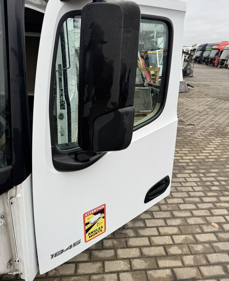 Mercedes-Benz ACTROS MP 4 LEWE truck - Tür und Teile für LKW: das Bild 2 Mercedes-Benz ACTROS MP 4 LEWE truck - Tür und Teile für LKW: das Bild 2