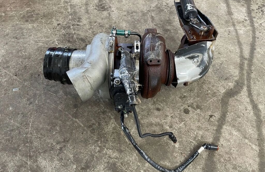 Scania Turbina R V8 Scania Turbina Scania R V8 truck - Turbolader für LKW: das Bild 3 Scania Turbina R V8 Scania Turbina Scania R V8 truck - Turbolader für LKW: das Bild 3