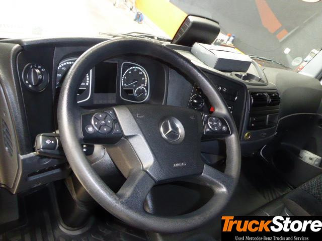 Mercedes-Benz Atego 818 L - Pritsche Transporter: das Bild 4 Mercedes-Benz Atego 818 L - Pritsche Transporter: das Bild 4