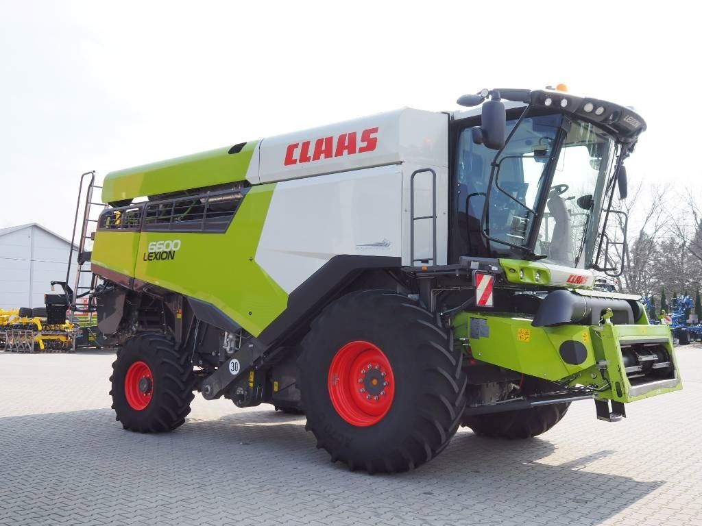 Claas Lexion 6600 GPS + V770 - Mähdrescher: das Bild 4 Claas Lexion 6600 GPS + V770 - Mähdrescher: das Bild 4
