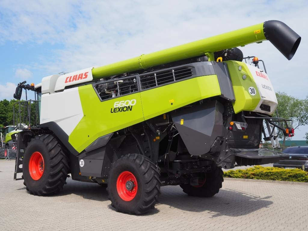 Claas Lexion 6600 + V770 - Mähdrescher: das Bild 2 Claas Lexion 6600 + V770 - Mähdrescher: das Bild 2