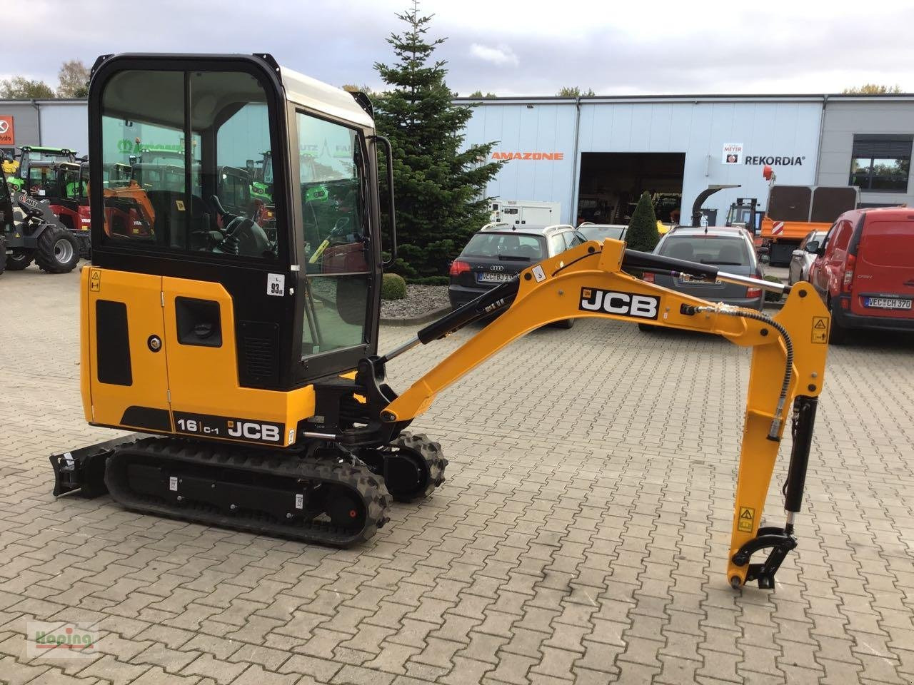 JCB 16C-1 - Minibagger: das Bild 3 JCB 16C-1 - Minibagger: das Bild 3