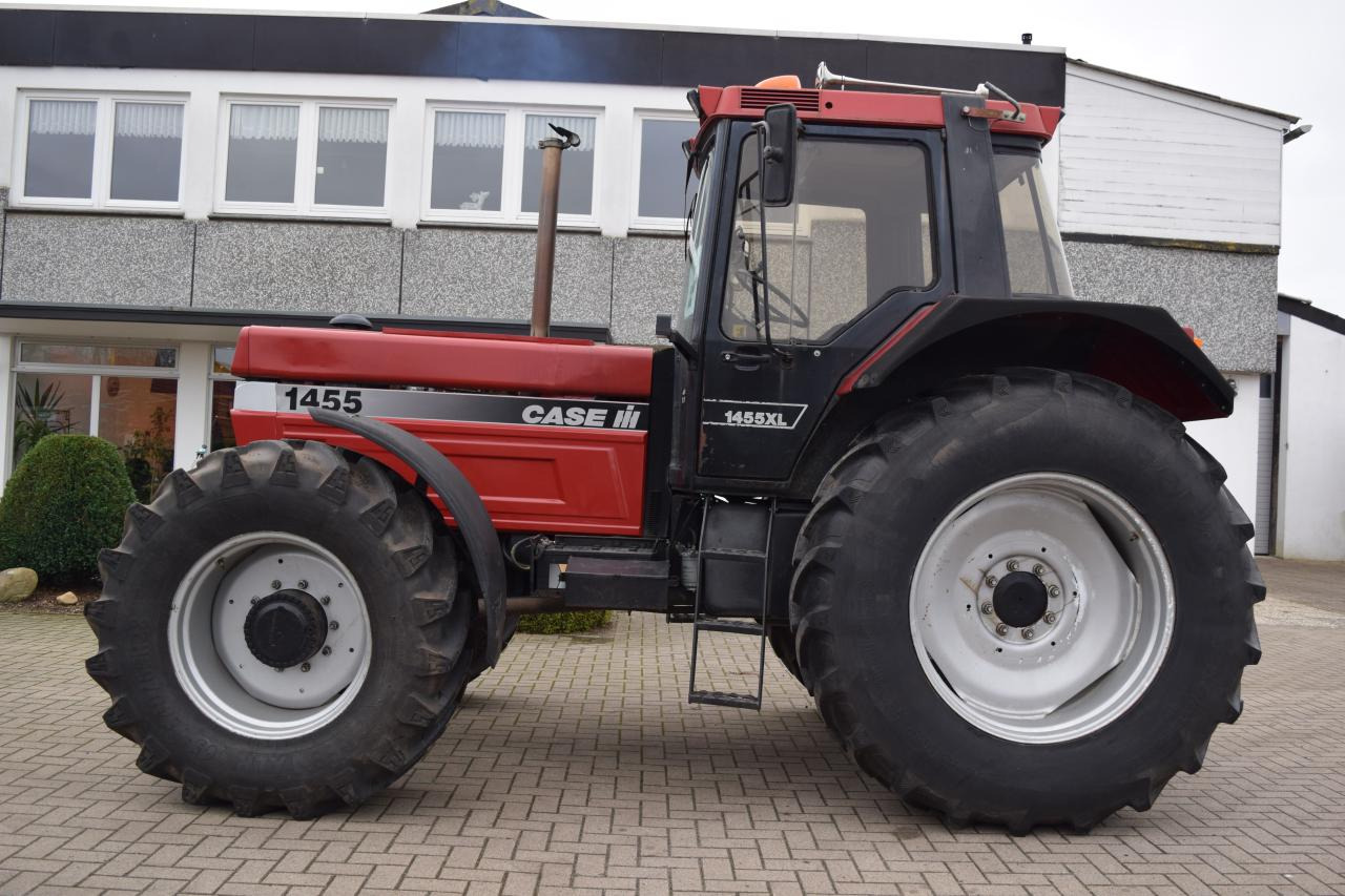 Case-IH 1455 XL A - Traktor: das Bild 1 Case-IH 1455 XL A - Traktor: das Bild 1