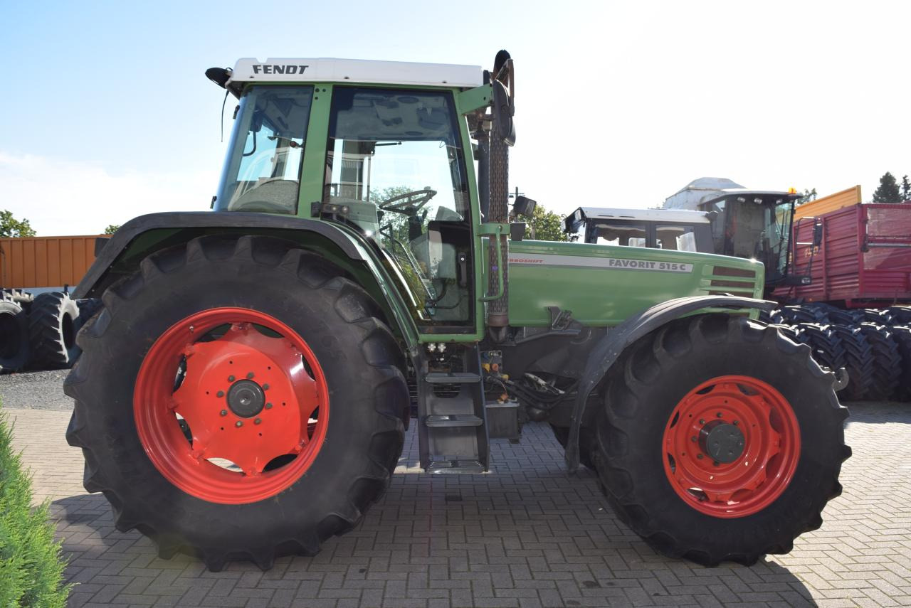 Fendt Favorit 512 - Traktor: das Bild 1 Fendt Favorit 512 - Traktor: das Bild 1