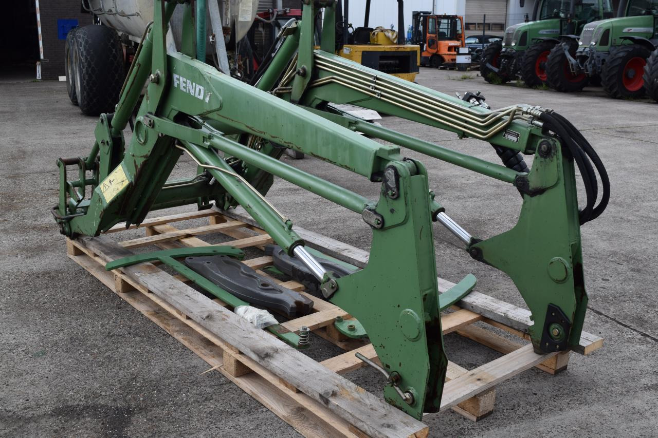 Fendt Frontlader für Serie 400 - Frontlader für Traktor: das Bild 3 Fendt Frontlader für Serie 400 - Frontlader für Traktor: das Bild 3
