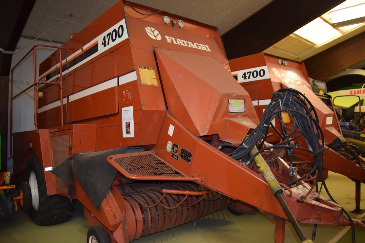 Fiat Hesston 4700 - Packenpresse: das Bild 1 Fiat Hesston 4700 - Packenpresse: das Bild 1