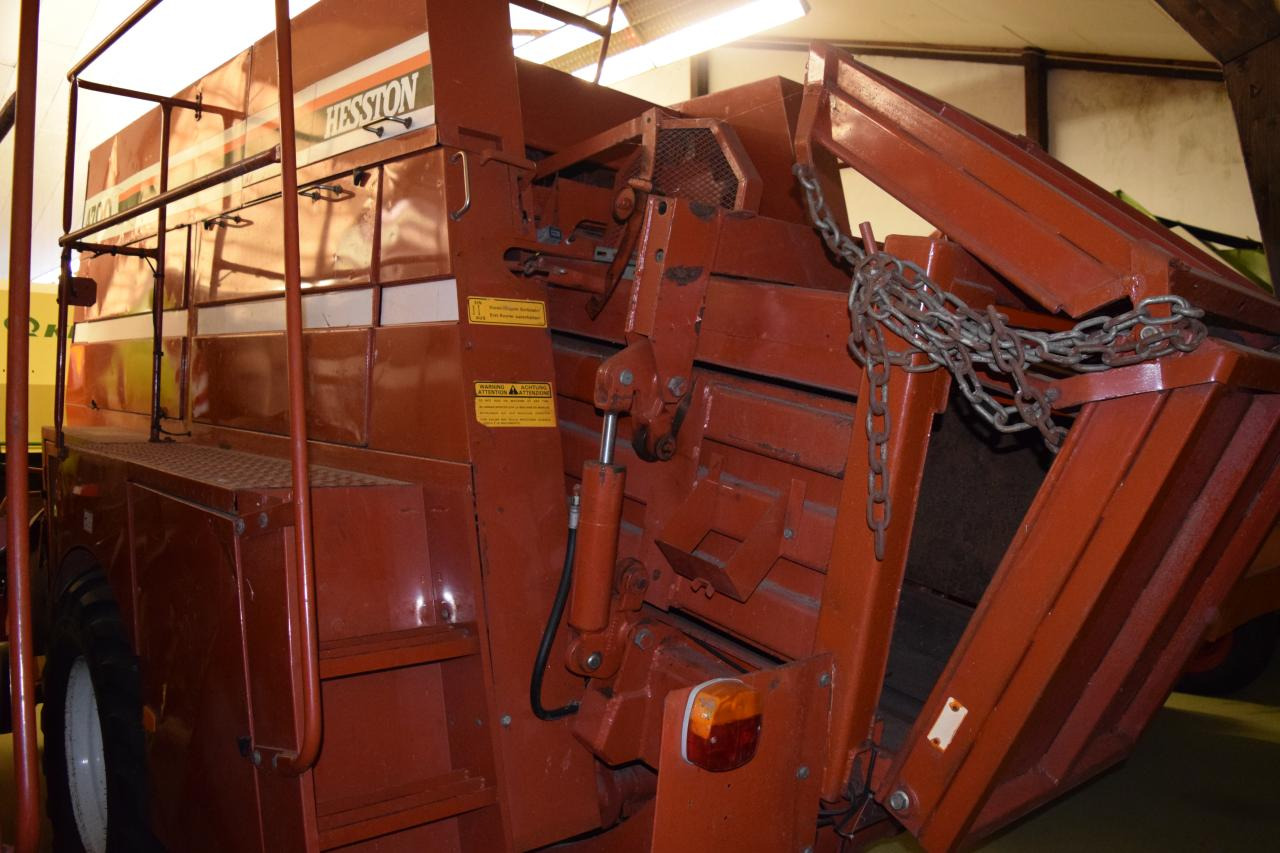 Fiat Hesston 4700 - Packenpresse: das Bild 4 Fiat Hesston 4700 - Packenpresse: das Bild 4