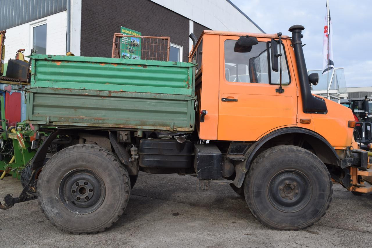 Mercedes-Benz Unimog U 1200 - Kommunal-/ Sonderfahrzeug: das Bild 4 Mercedes-Benz Unimog U 1200 - Kommunal-/ Sonderfahrzeug: das Bild 4