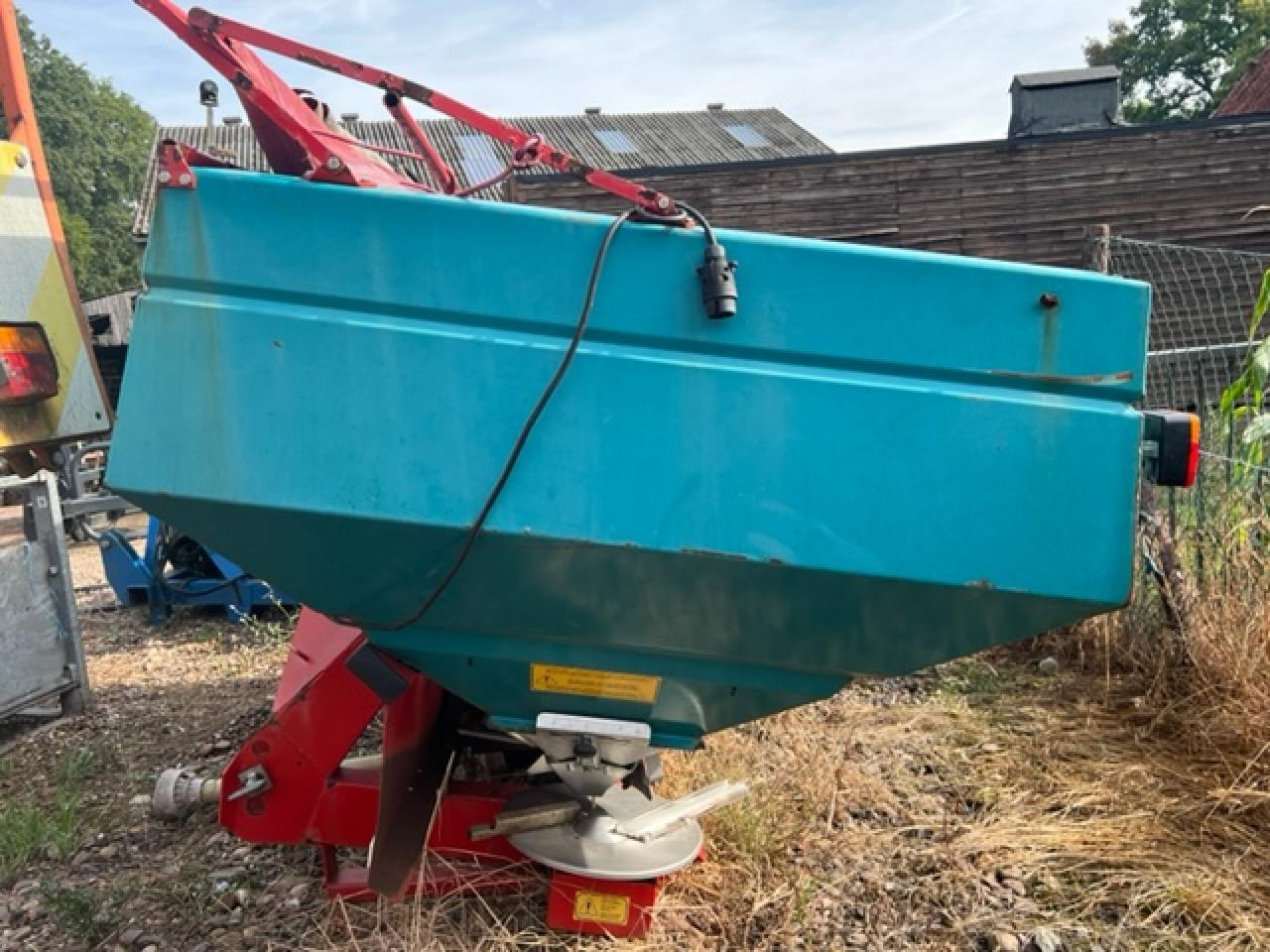 Sulky Burel DPX 2004 - Düngerstreuer: das Bild 2 Sulky Burel DPX 2004 - Düngerstreuer: das Bild 2