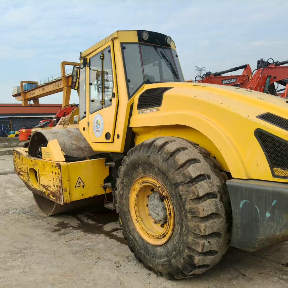 BOMAG BW226DH - Straßenwalze: das Bild 2 BOMAG BW226DH - Straßenwalze: das Bild 2