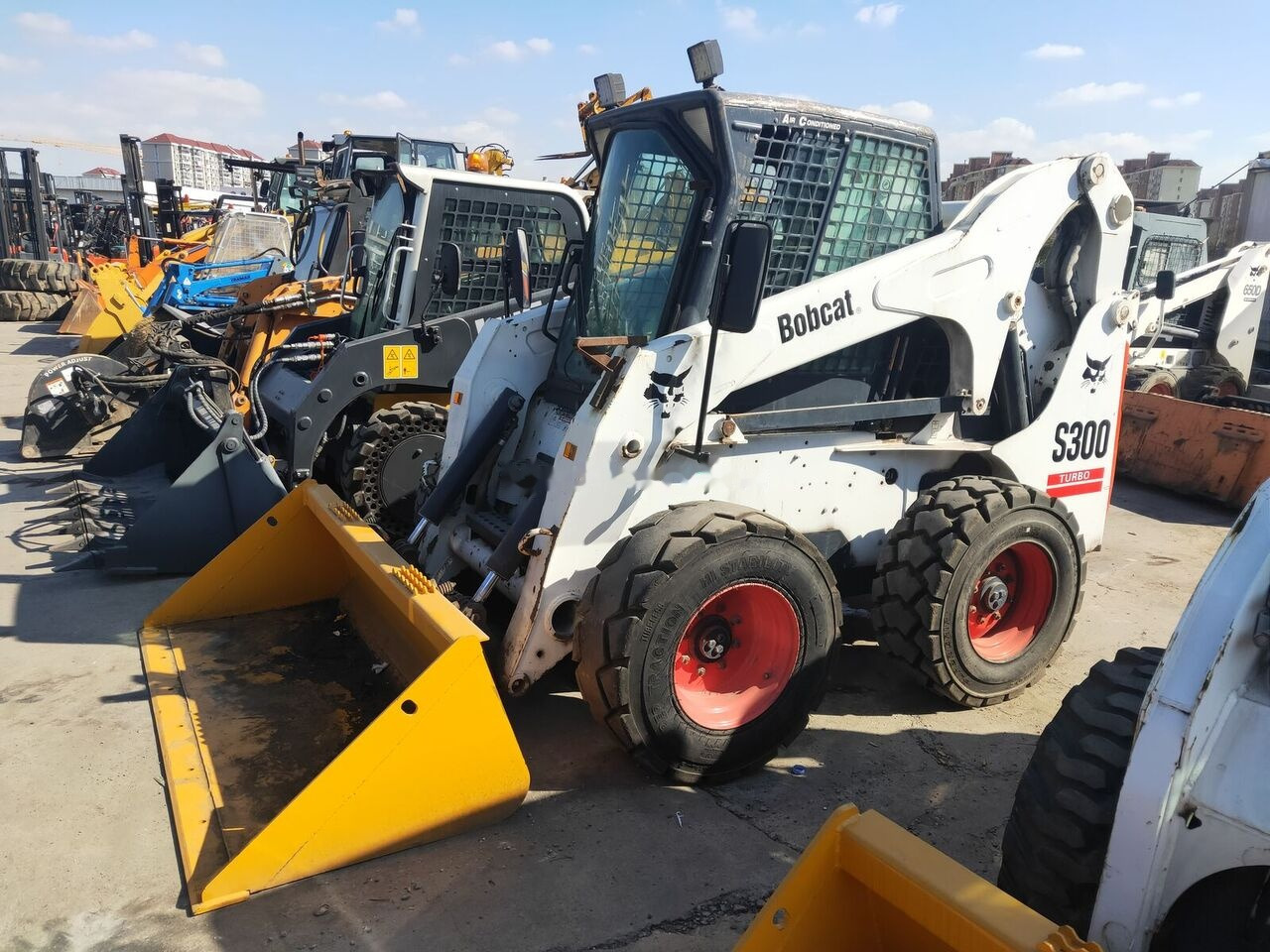 Bobcat S300 - Kompaktlader: das Bild 1 Bobcat S300 - Kompaktlader: das Bild 1