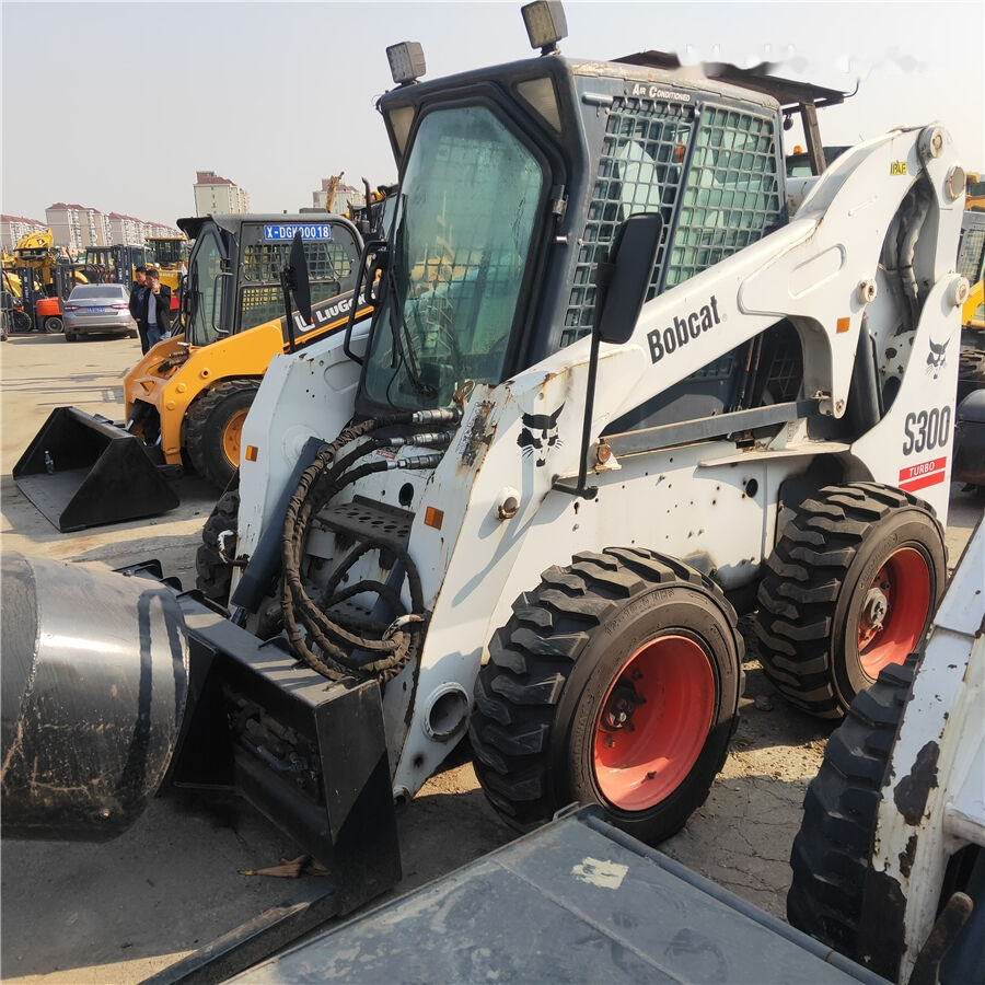 Bobcat S300 - Kompaktlader: das Bild 1 Bobcat S300 - Kompaktlader: das Bild 1
