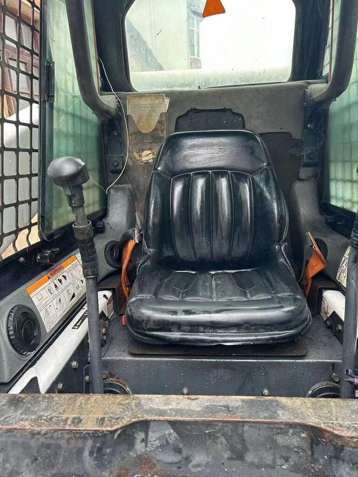 Bobcat S300 - Kompaktlader: das Bild 5 Bobcat S300 - Kompaktlader: das Bild 5