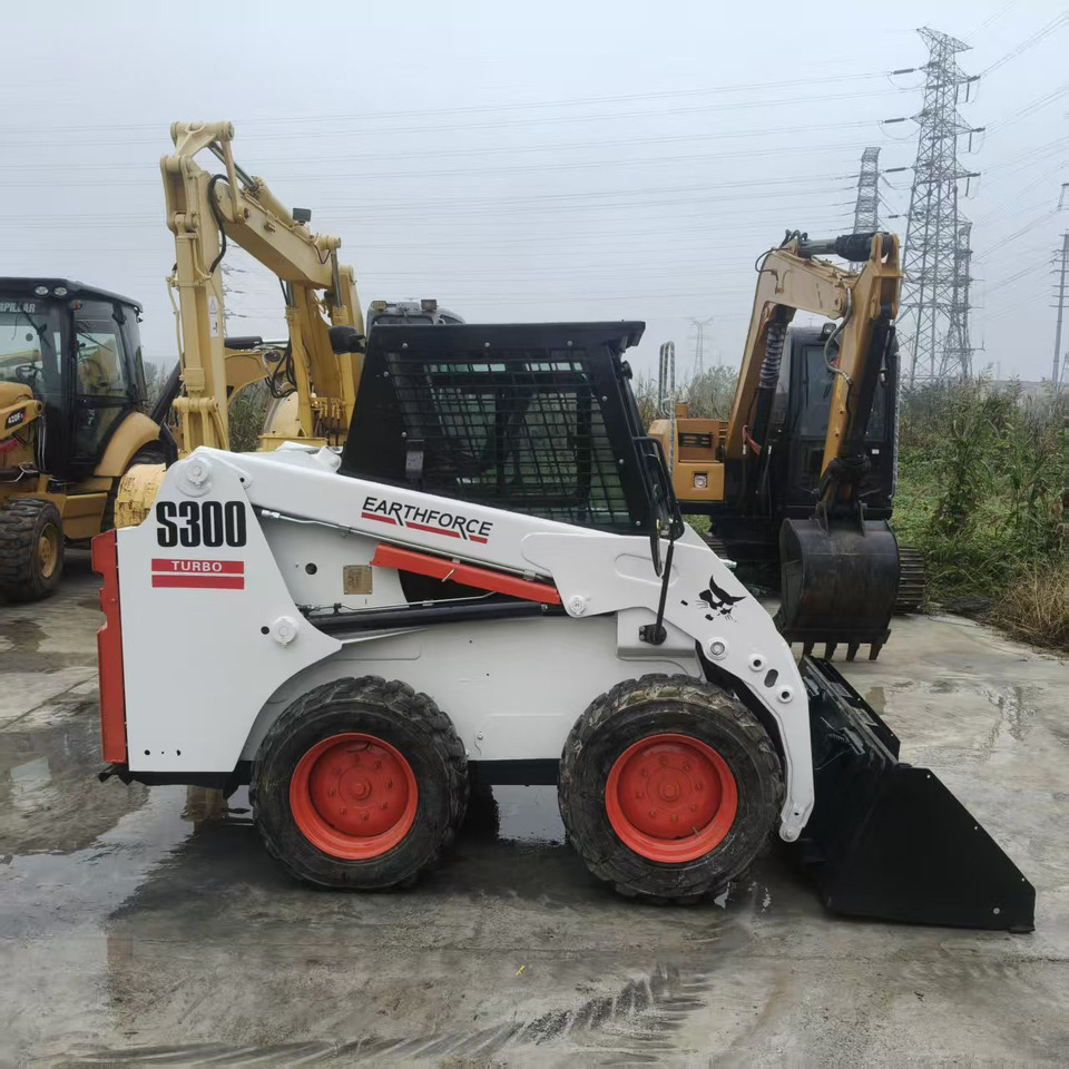 Bobcat S300 - Kompaktlader: das Bild 5 Bobcat S300 - Kompaktlader: das Bild 5