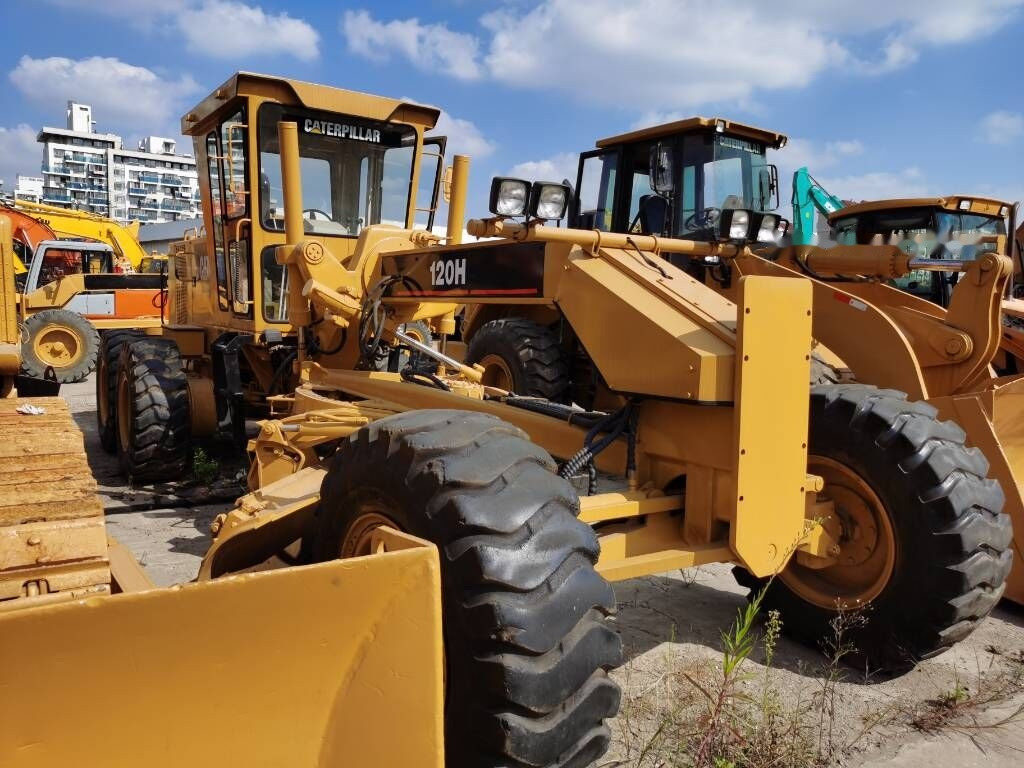 Caterpillar 120 H - Grader: das Bild 3 Caterpillar 120 H - Grader: das Bild 3