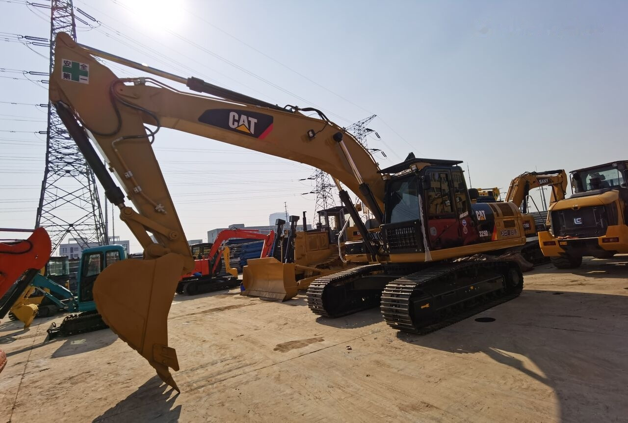 Caterpillar 329D2L - Kettenbagger: das Bild 1 Caterpillar 329D2L - Kettenbagger: das Bild 1