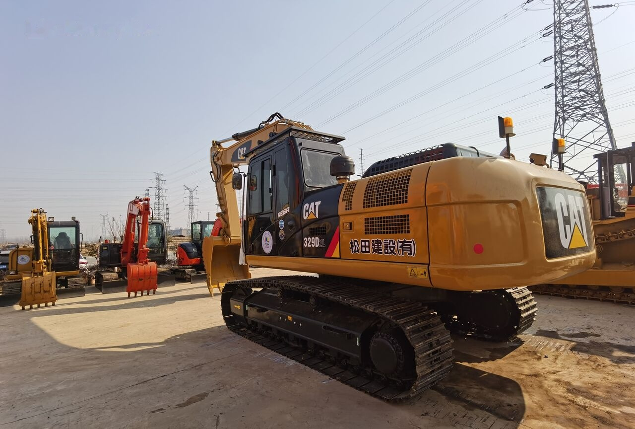 Kettenbagger Caterpillar 329D2L: das Bild 10