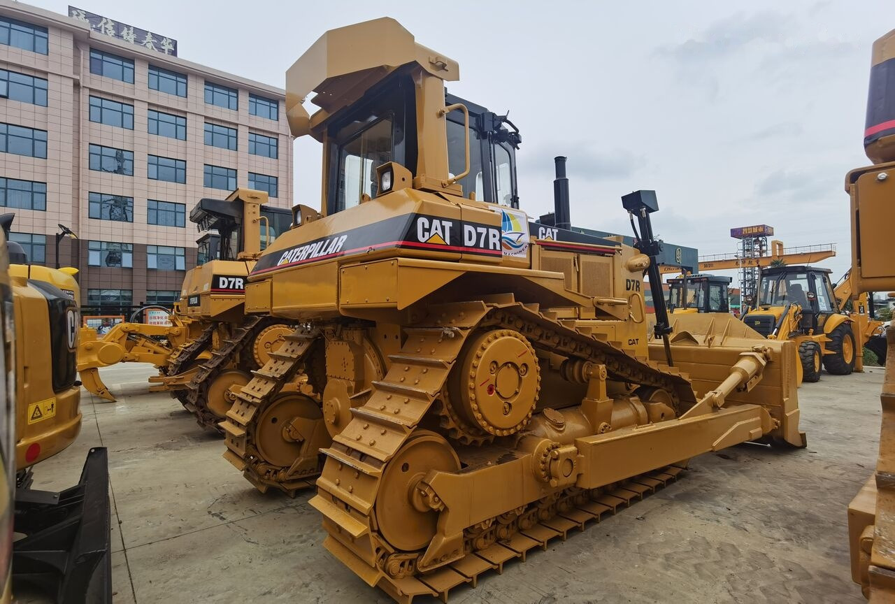 Caterpillar D7R - Bulldozer: das Bild 1 Caterpillar D7R - Bulldozer: das Bild 1