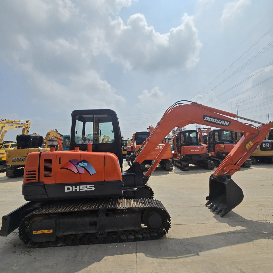 DOOSAN DH55 - Minibagger: das Bild 3 DOOSAN DH55 - Minibagger: das Bild 3