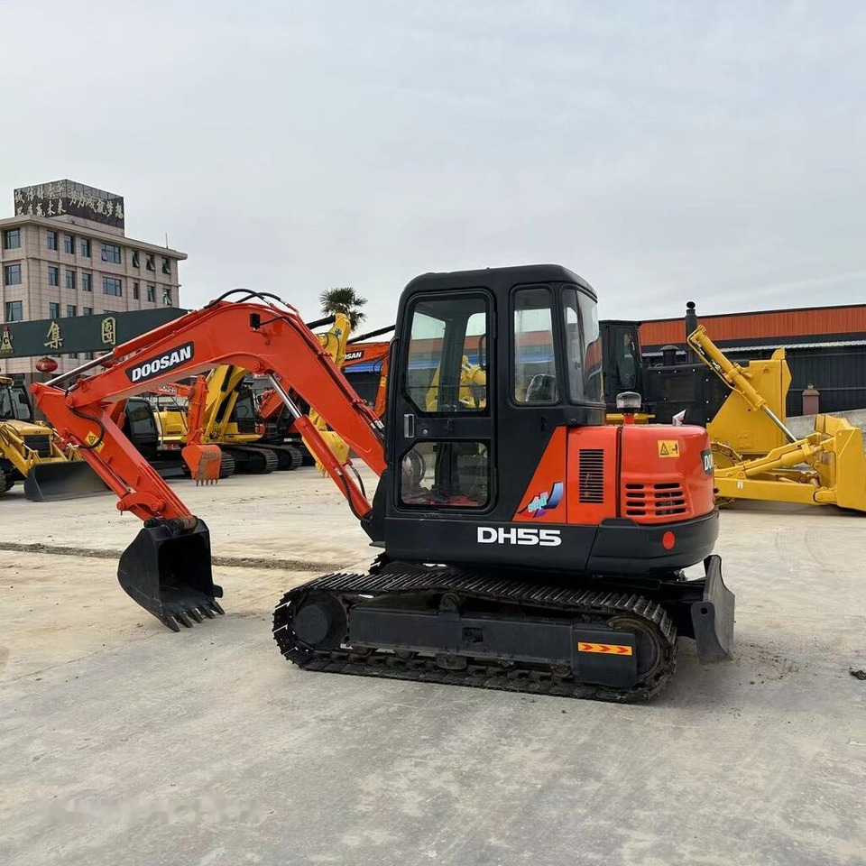Doosan DH55 - Minibagger: das Bild 2 Doosan DH55 - Minibagger: das Bild 2