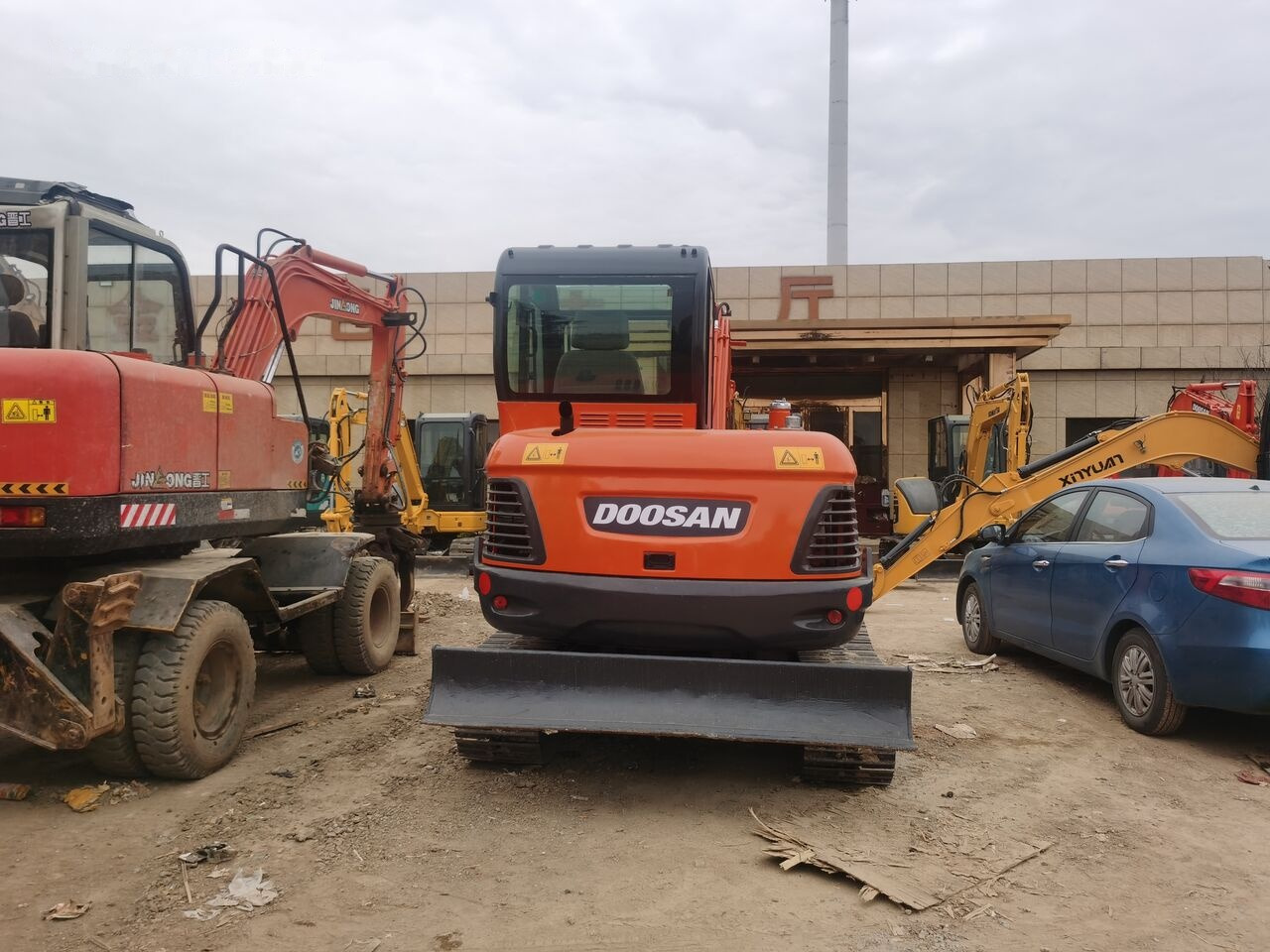 Doosan DX60 - Minibagger: das Bild 5 Doosan DX60 - Minibagger: das Bild 5