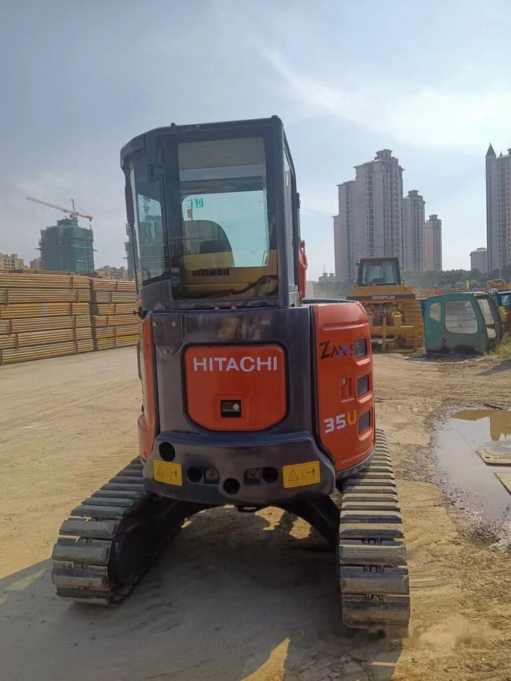Hitachi ZX35U-5A - Minibagger: das Bild 2 Hitachi ZX35U-5A - Minibagger: das Bild 2