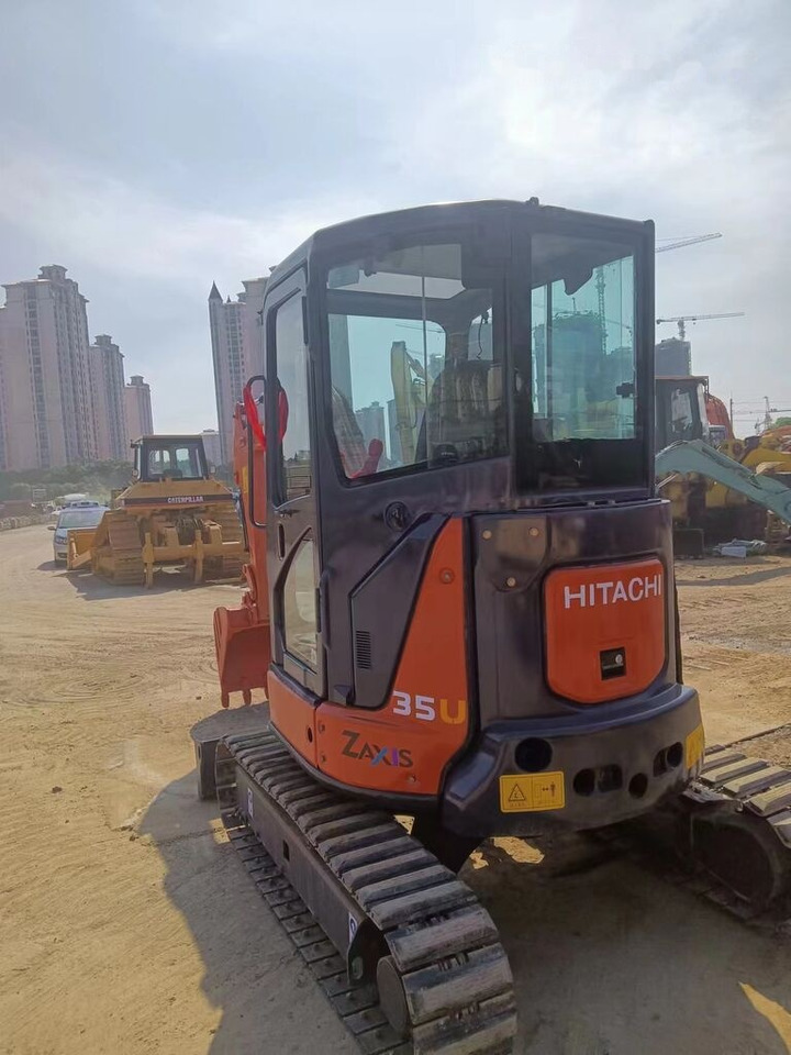 Hitachi ZX35U-5A - Minibagger: das Bild 4 Hitachi ZX35U-5A - Minibagger: das Bild 4