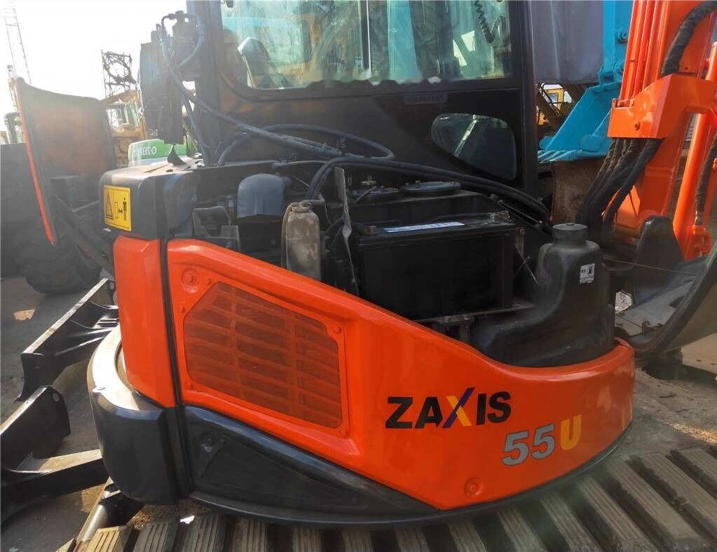 Hitachi ZX55UR - Minibagger: das Bild 2 Hitachi ZX55UR - Minibagger: das Bild 2