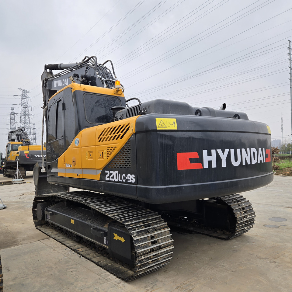 Hyundai R220LC-9S - Kettenbagger: das Bild 5 Hyundai R220LC-9S - Kettenbagger: das Bild 5