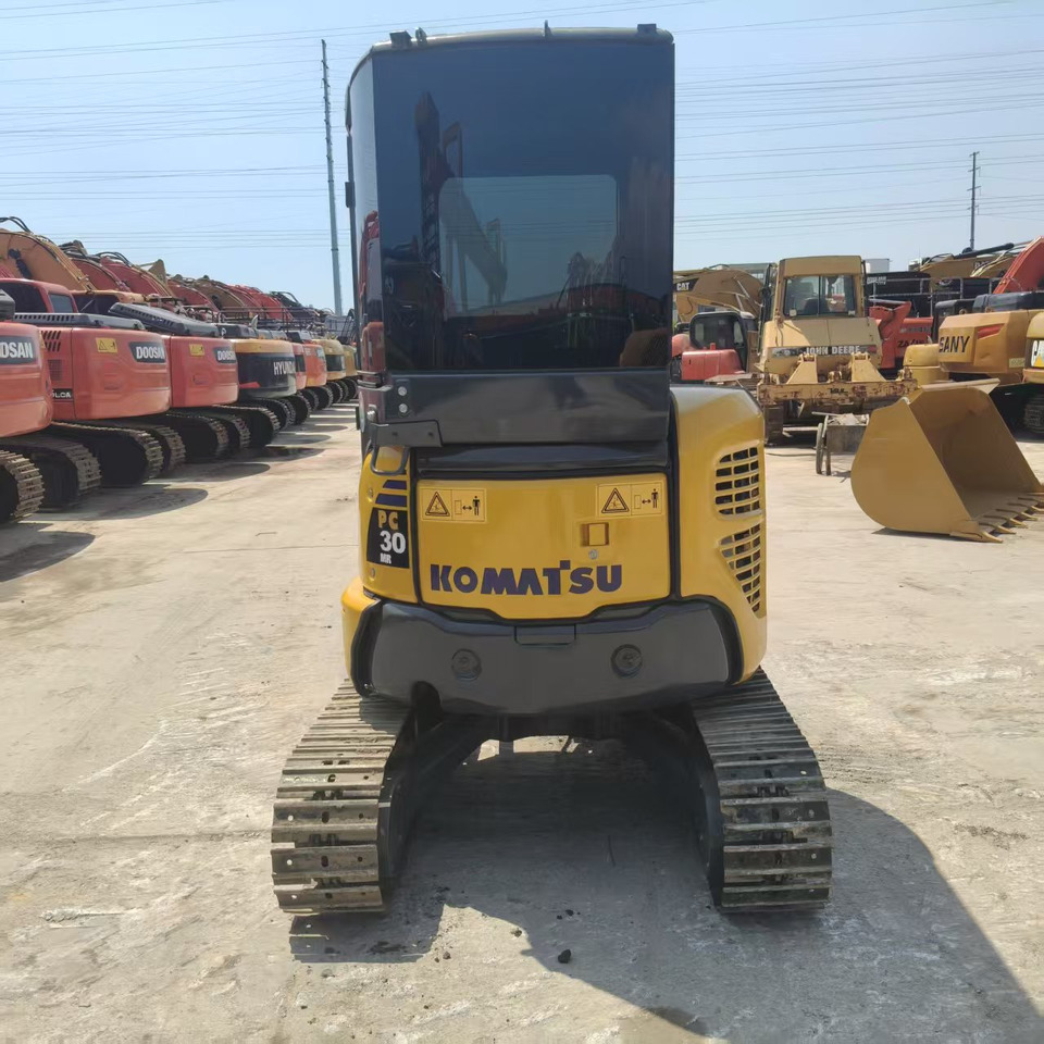 KOMATSU PC30 - Minibagger: das Bild 4 KOMATSU PC30 - Minibagger: das Bild 4