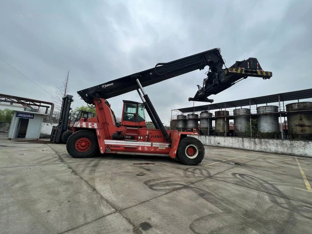 Kalmar DRF450-60S5 - Reach stacker: das Bild 2 Kalmar DRF450-60S5 - Reach stacker: das Bild 2