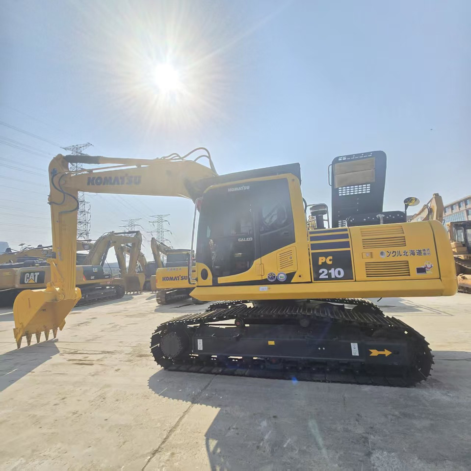 Komatsu PC210-8 - Kettenbagger: das Bild 4 Komatsu PC210-8 - Kettenbagger: das Bild 4